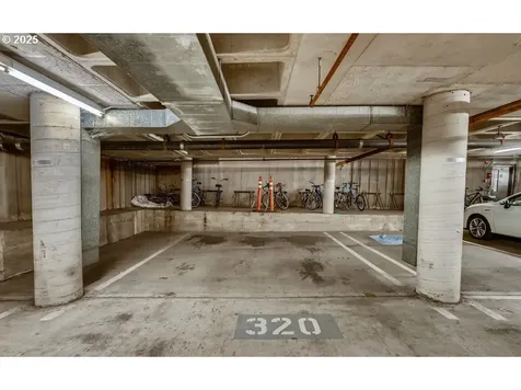 2221 SW 1st Avenue Portland OR 97201