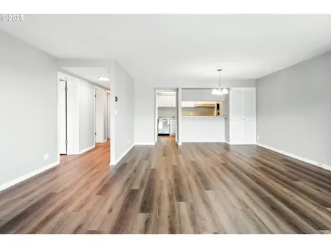 2221 SW 1st Avenue Portland OR 97201