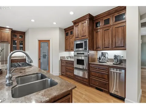 1799 Atherton Drive Lake Oswego OR 97034
