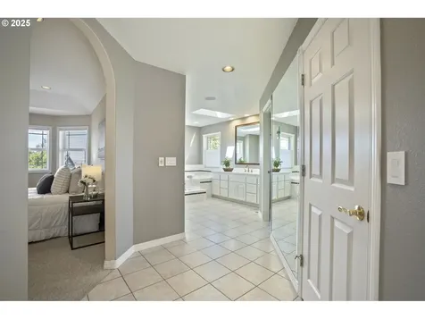 12345 SE Wagner Street Happy Valley OR 97086