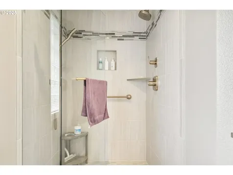 12345 SE Wagner Street Happy Valley OR 97086
