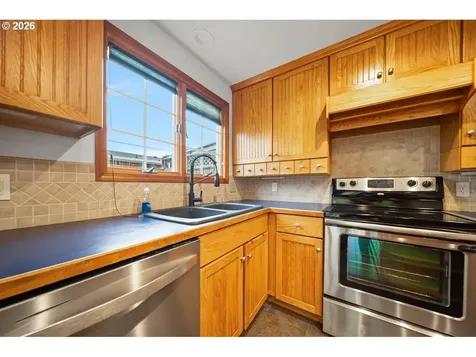 2361 Fir Street North Bend OR 97459