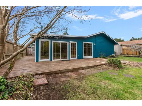 2361 Fir Street North Bend OR 97459