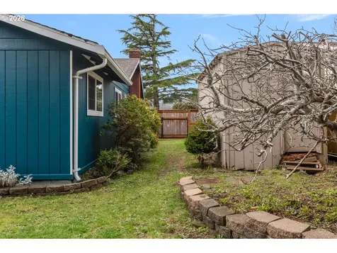 2361 Fir Street North Bend OR 97459