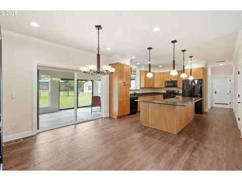 106 Hansen Lane Eugene OR 97404