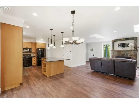 106 Hansen Lane Eugene OR 97404