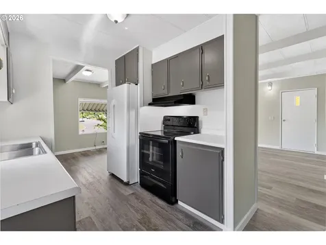 205 S 54th Street Springfield OR 97478