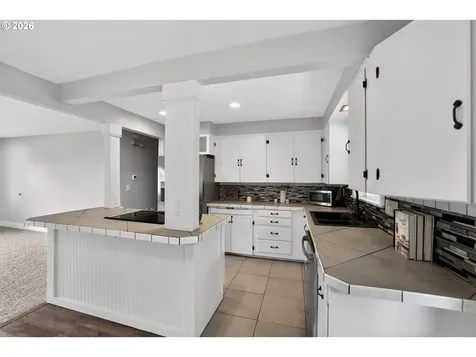 182 Elmar Drive Oregon City OR 97045