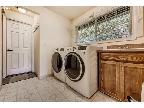 1175 SW Chastain Drive Gresham OR 97080