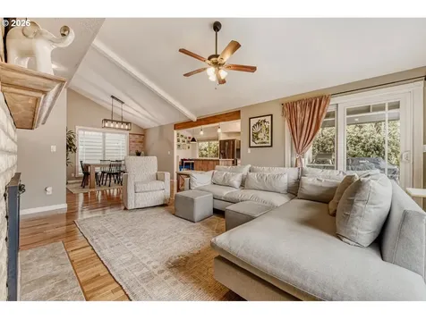 1175 SW Chastain Drive Gresham OR 97080
