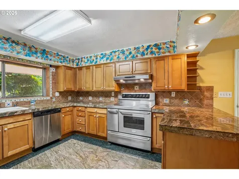 10975 SW Walnut Street Portland OR 97223