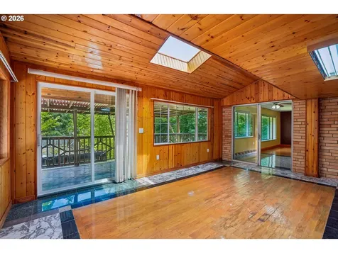 10975 SW Walnut Street Portland OR 97223