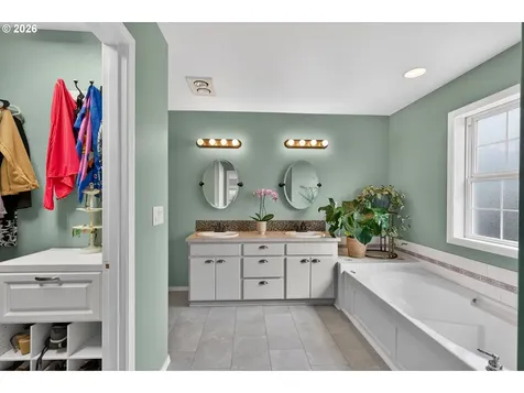 2371 NW Shadden Drive Mcminnville OR 97128