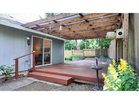 164 NW Cody Court Hillsboro OR 97124