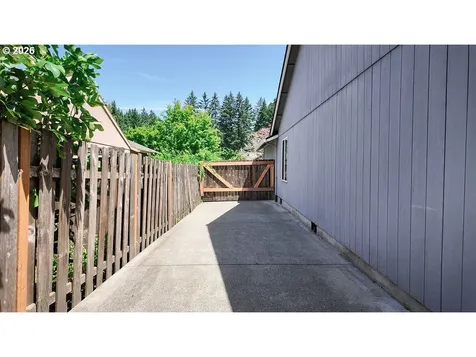 164 NW Cody Court Hillsboro OR 97124