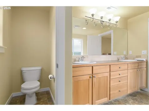 545 Mountaingate Drive Springfield OR 97478
