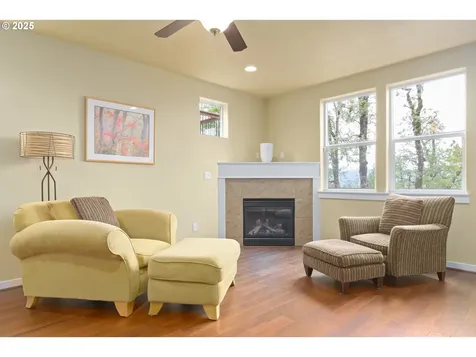 545 Mountaingate Drive Springfield OR 97478
