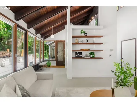 9335 NW Roseway Avenue Portland OR 97231