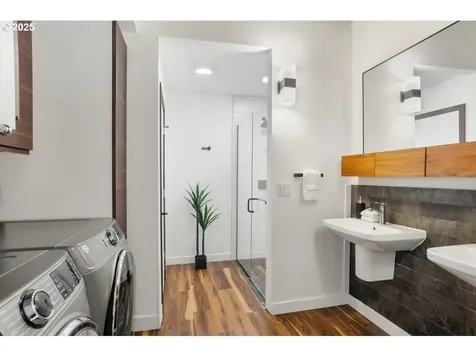 9335 NW Roseway Avenue Portland OR 97231