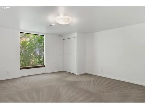 9335 NW Roseway Avenue Portland OR 97231