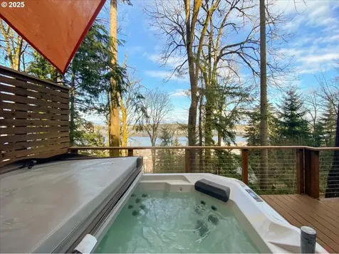 9335 NW Roseway Avenue Portland OR 97231