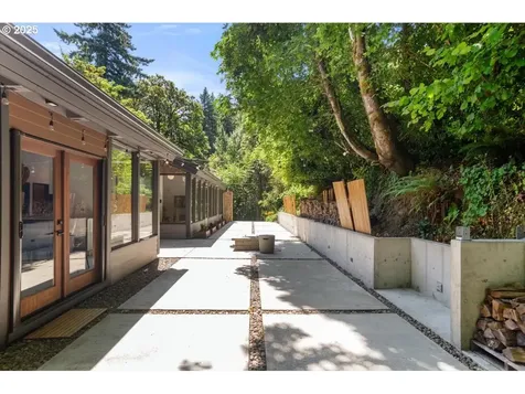 9335 NW Roseway Avenue Portland OR 97231