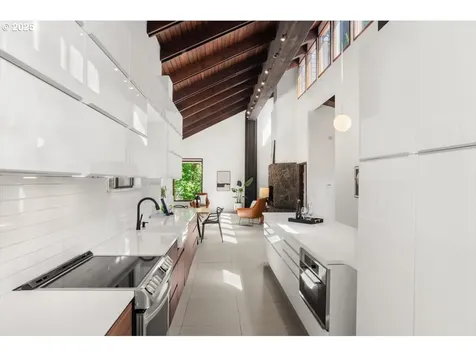 9335 NW Roseway Avenue Portland OR 97231