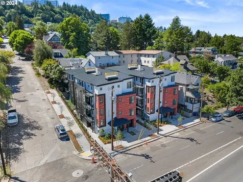 3727 S Hood Avenue Portland OR 97239