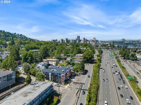 3727 S Hood Avenue Portland OR 97239