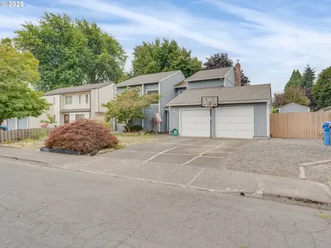 3697 Silverstone Drive NE Salem OR 97305