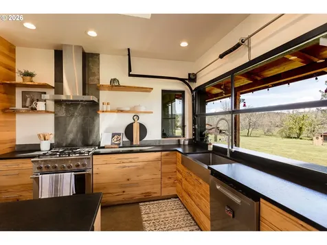 85535 Lancer Lane Eugene OR 97405
