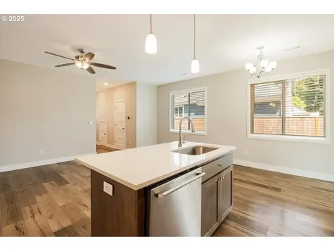 516 S Columbia Street Newberg OR 97132