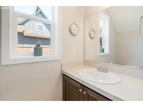 516 S Columbia Street Newberg OR 97132
