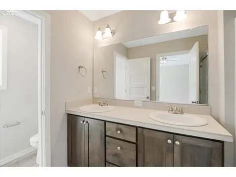 516 S Columbia Street Newberg OR 97132