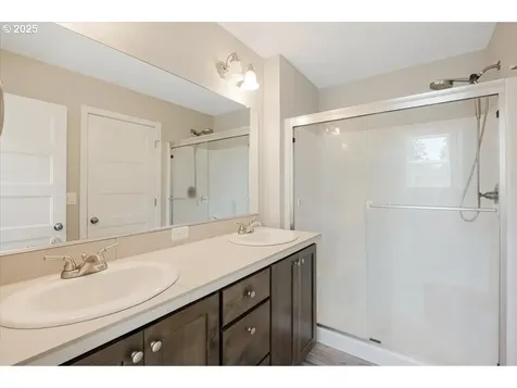 516 S Columbia Street Newberg OR 97132
