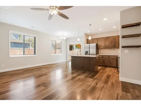 516 S Columbia Street Newberg OR 97132