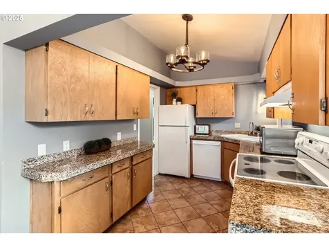 1925 SW Knollcrest Drive Portland OR 97225
