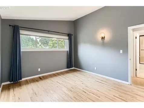 1925 SW Knollcrest Drive Portland OR 97225
