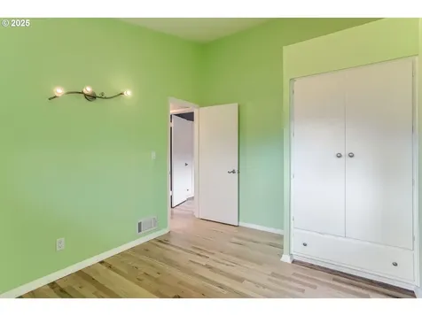 1925 SW Knollcrest Drive Portland OR 97225