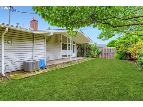 1925 SW Knollcrest Drive Portland OR 97225