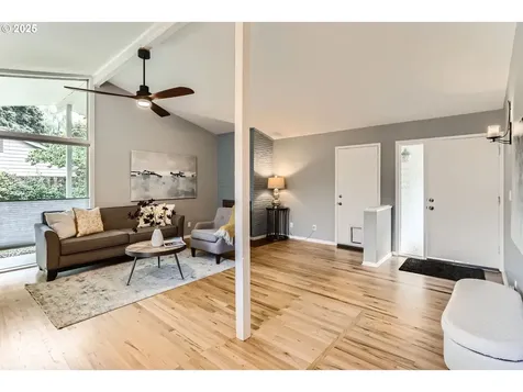 1925 SW Knollcrest Drive Portland OR 97225