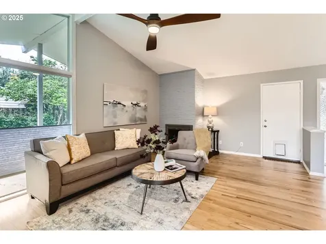 1925 SW Knollcrest Drive Portland OR 97225