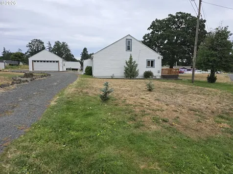 920 Lemont Street St. Helens OR 97051