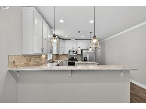 4155 NE Three Mile Lane Mcminnville OR 97128