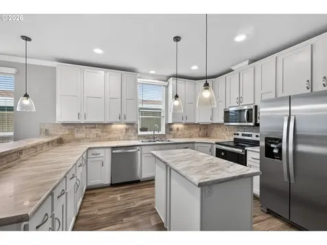 4155 NE Three Mile Lane Mcminnville OR 97128