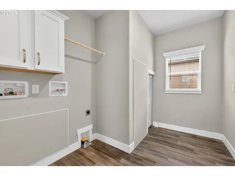 4155 NE Three Mile Lane Mcminnville OR 97128