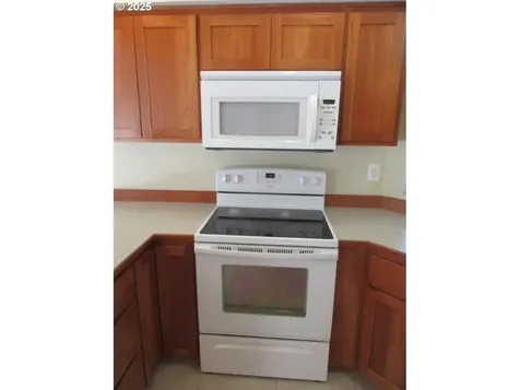2572 2574 Arroyo Ridge Court NW Salem OR 97304