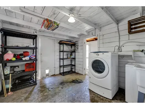1119 7th Street Springfield OR 97477