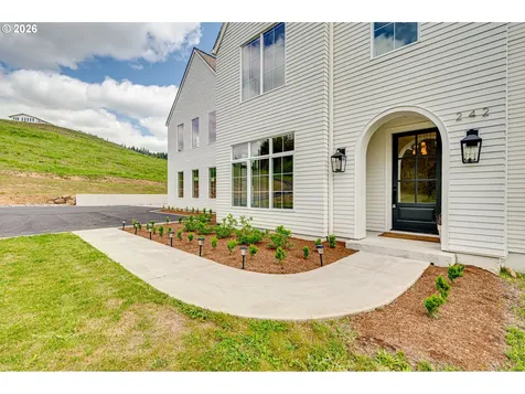 242 Cornerstone Lane Woodland WA 98674
