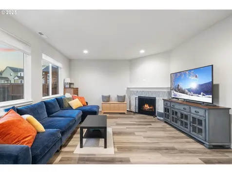 11872 SE Bridal Veil Falls Place Happy Valley OR 97086
